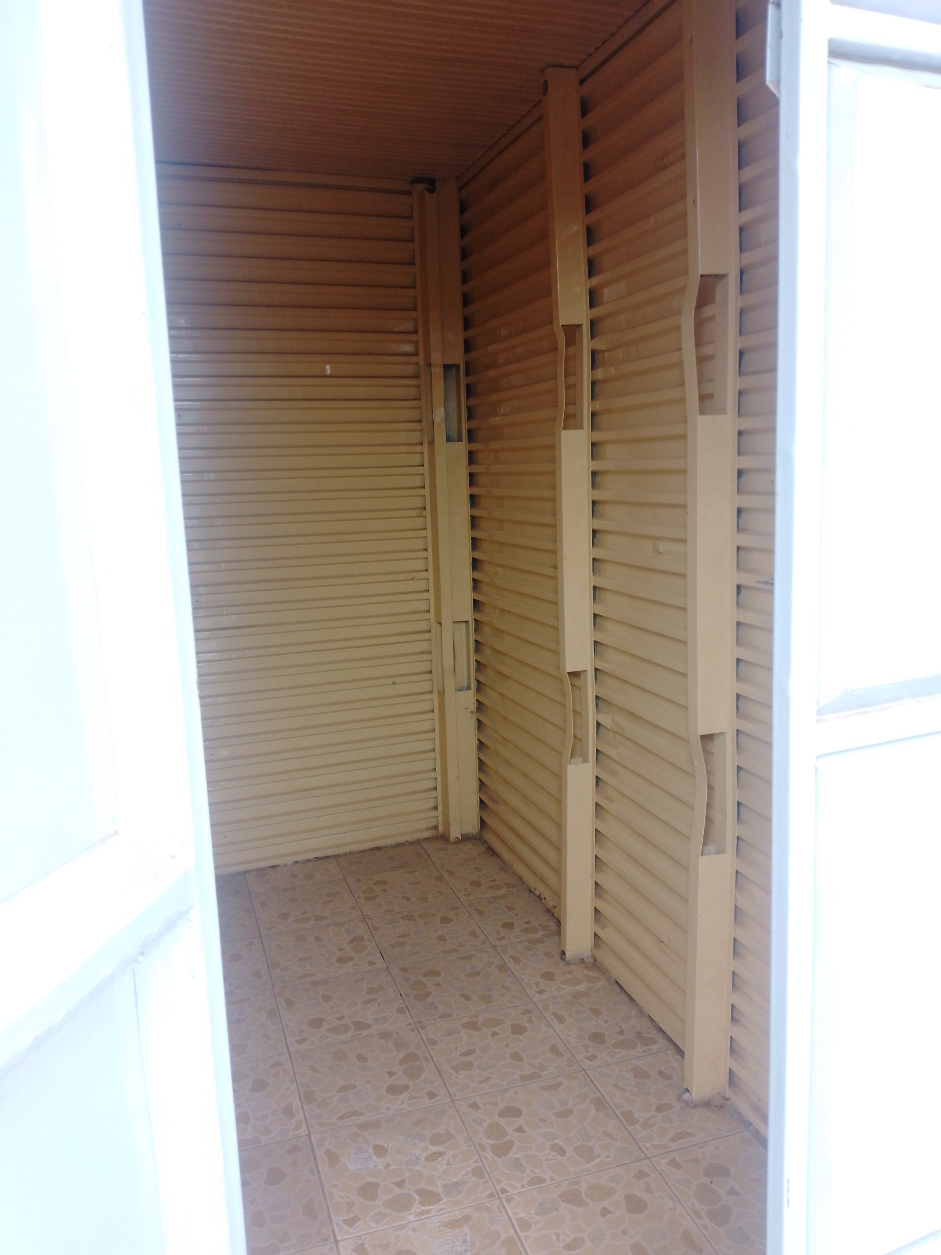 Shops to let Kimbo