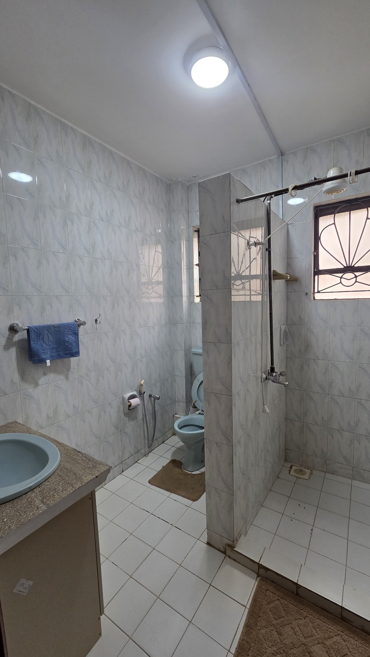 1001337948 Spacious 4-Bedroom Apartment for Sale in Parklands