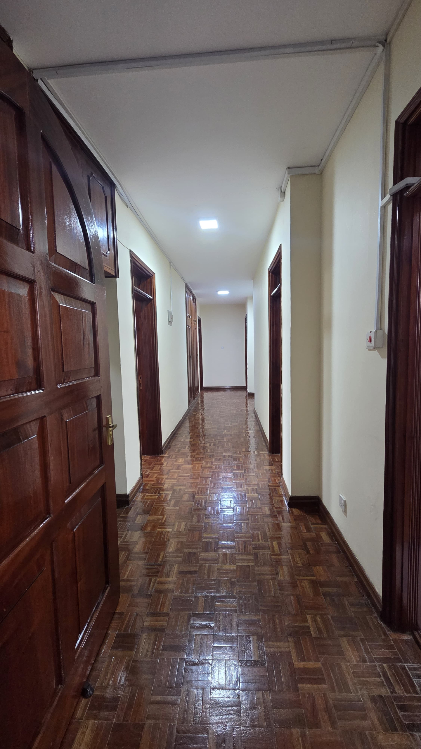 1001338004 Spacious 4-Bedroom Apartment for Sale in Parklands