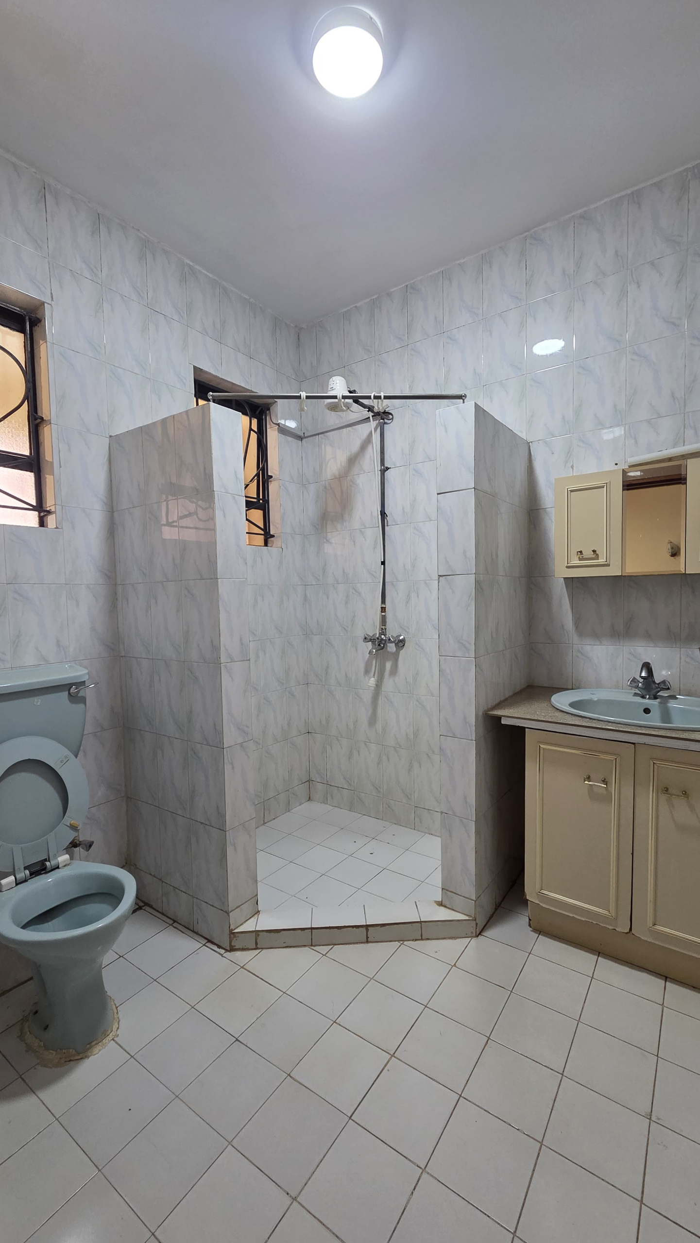 1001338018 Spacious 4-Bedroom Apartment for Sale in Parklands
