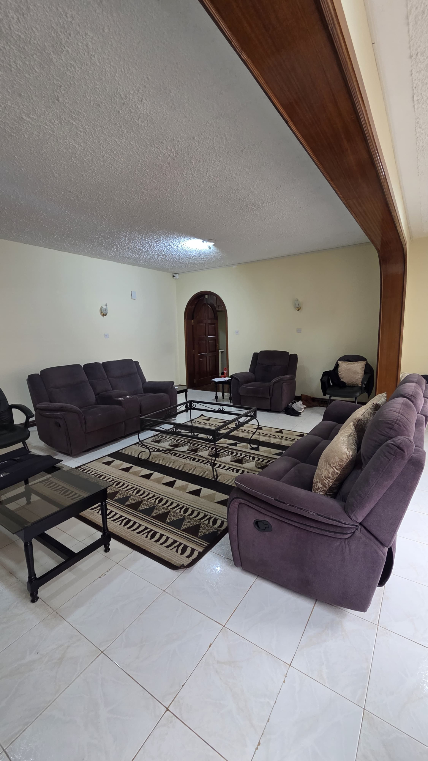 1001338021 Spacious 4-Bedroom Apartment for Sale in Parklands