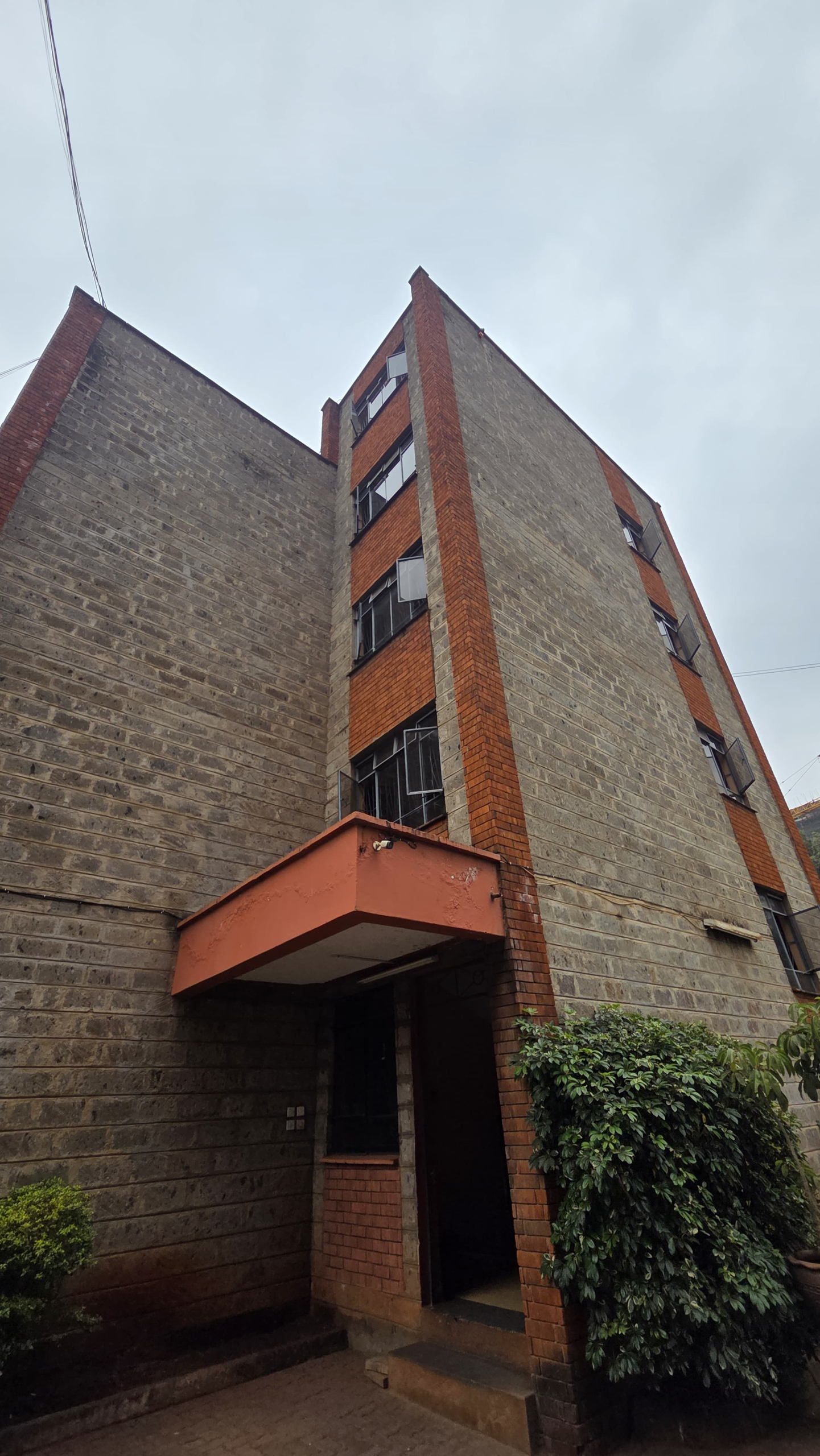 1001338030 Spacious 4-Bedroom Apartment for Sale in Parklands