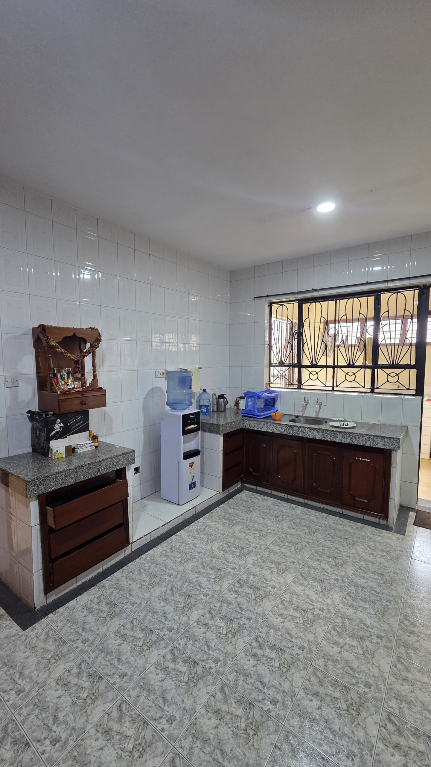 1001338037 Spacious 4-Bedroom Apartment for Sale in Parklands
